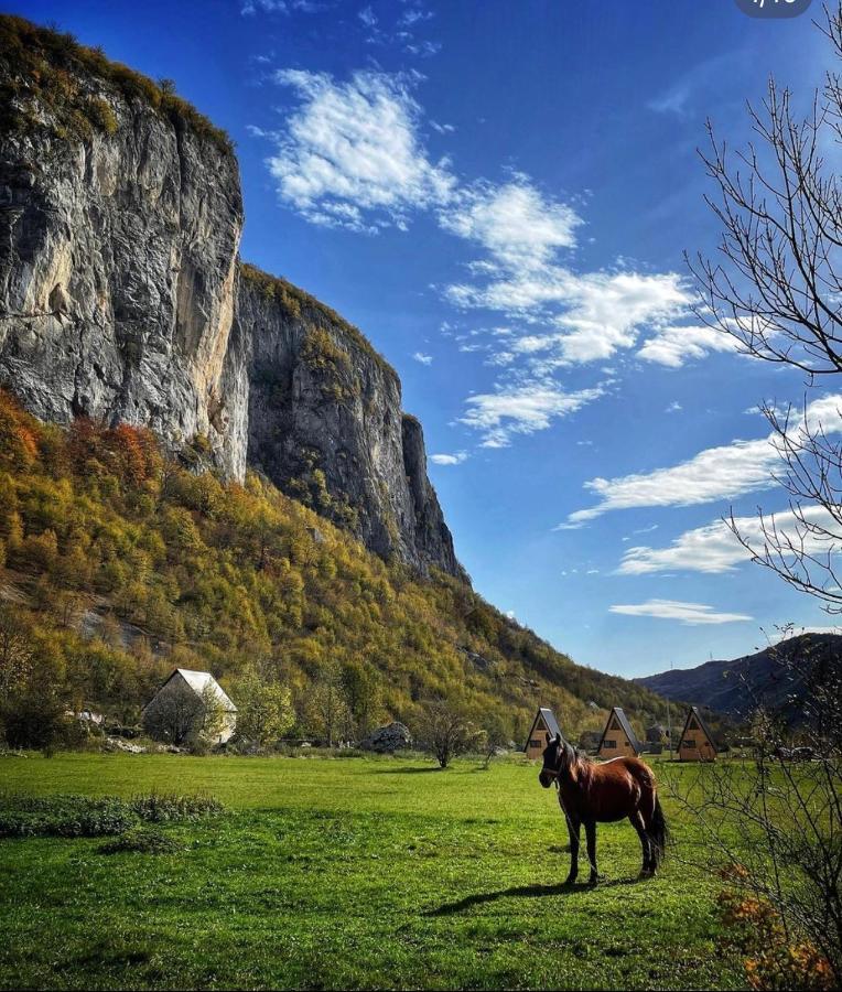 Etno Apartmani Komarnica Savnik Luaran gambar